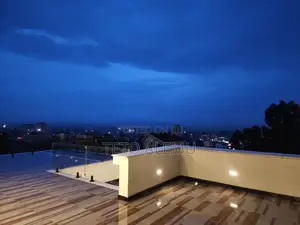 12bdrm House in የሚሸጥ ቤት መገናኛ ቶፕ ቪው, Yeka for sale