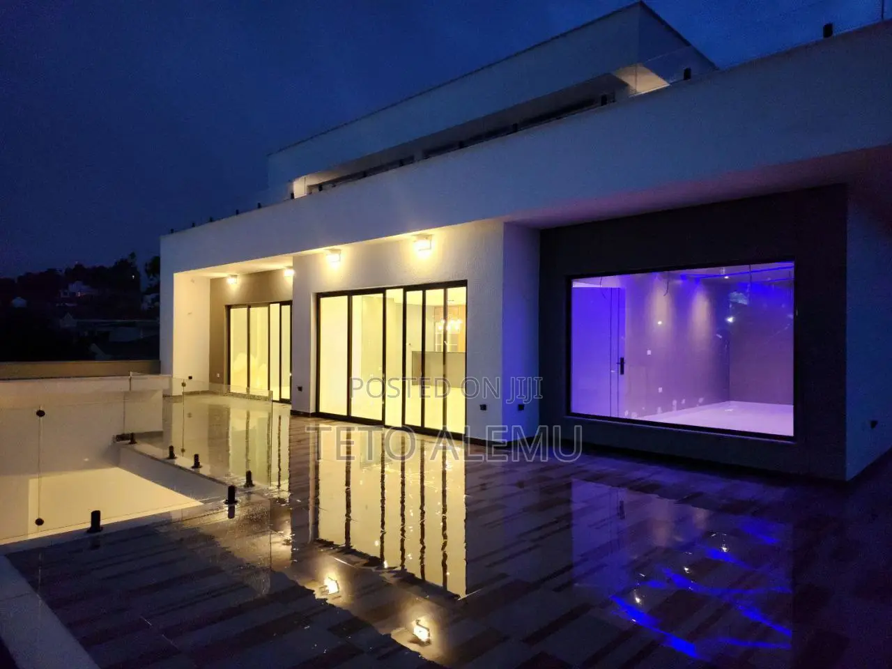 12bdrm House in የሚሸጥ ቤት መገናኛ ቶፕ ቪው, Yeka for sale