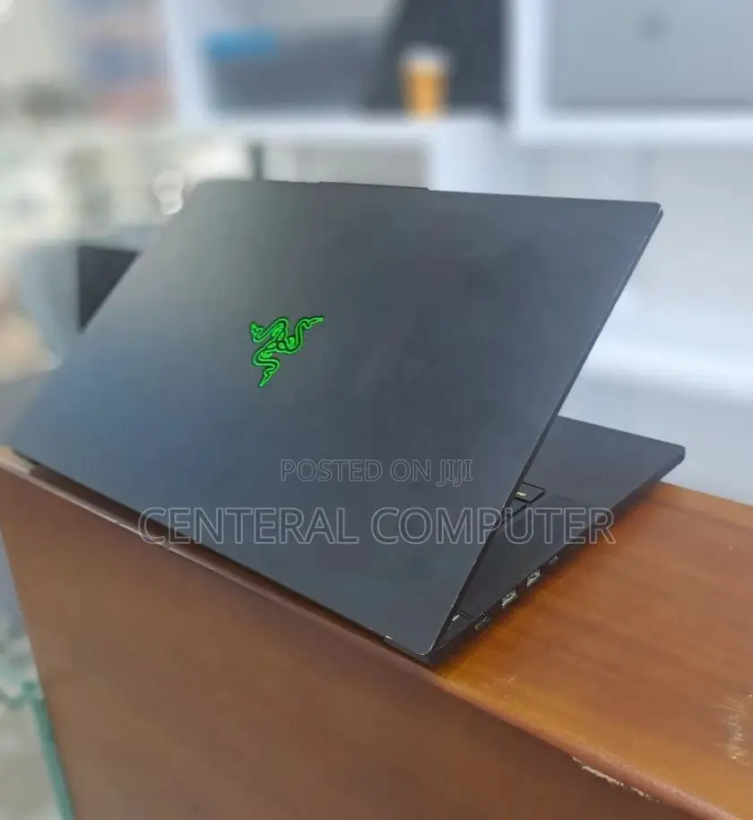 Laptop Razer Blade Advanced 16GB Intel Core I7 SSD 512GB