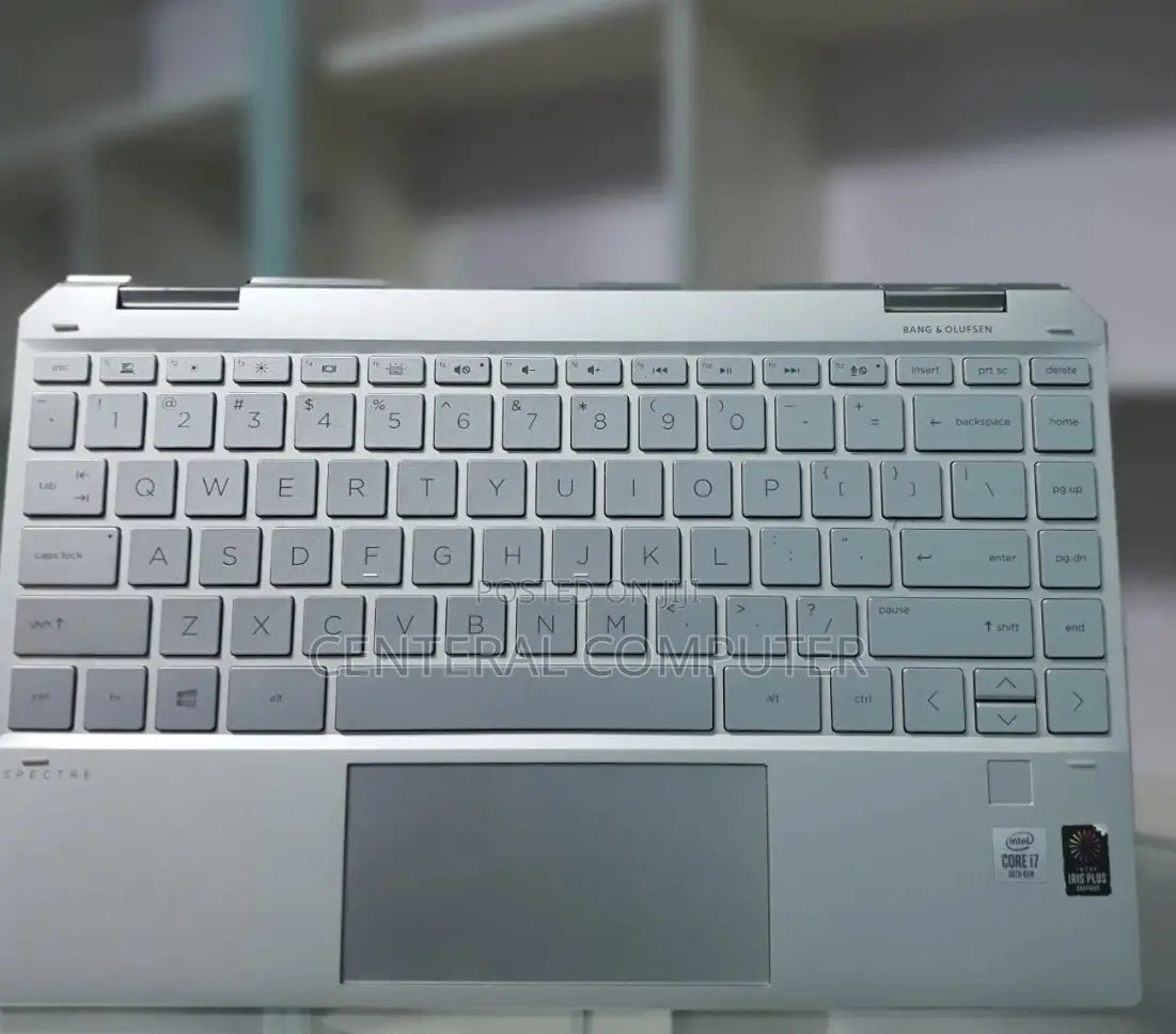 New Laptop HP Spectra 13 16GB Intel Core I7 SSD 512GB