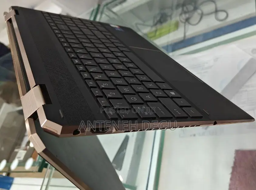 New Laptop HP Spectre X360 16GB Intel Core I7 SSD 512GB