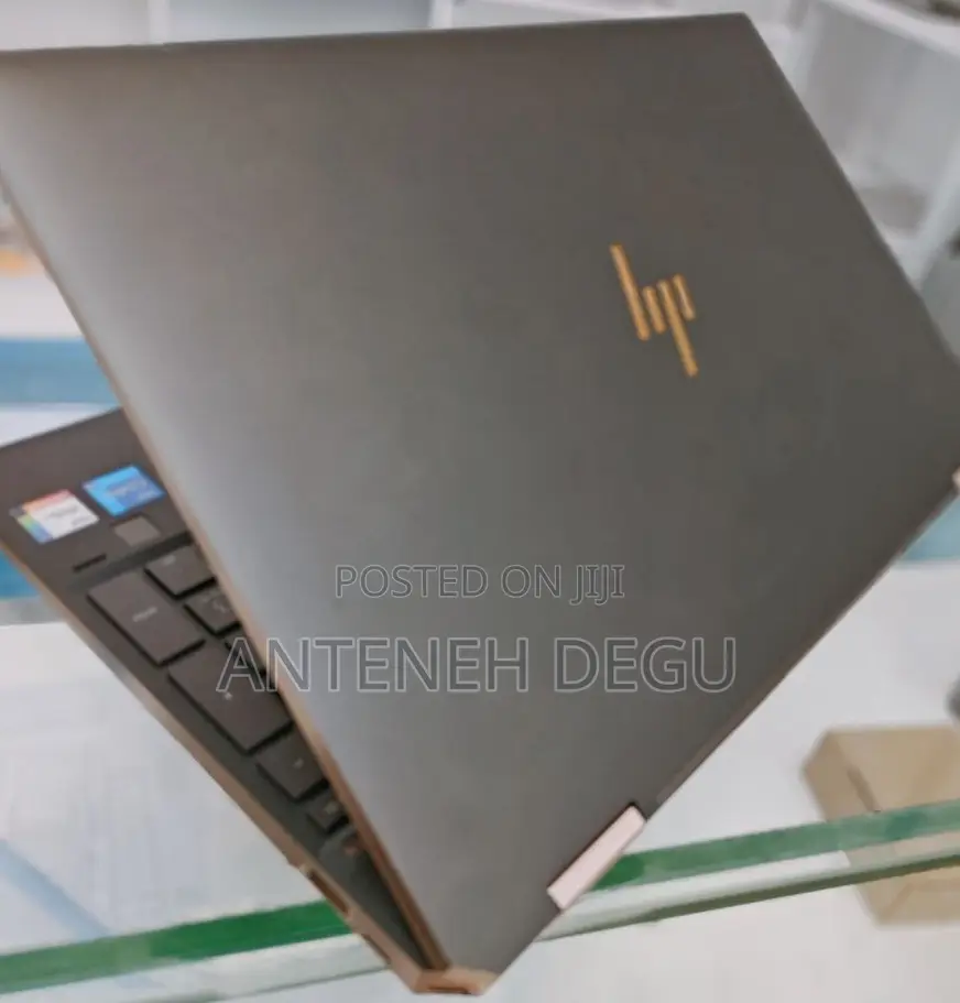 New Laptop HP Spectre X360 16GB Intel Core I7 SSD 512GB