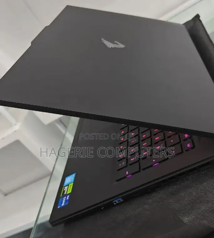 New Laptop 16GB Intel Core I7 SSD 1T