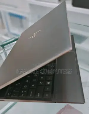 Photo - New Laptop HP Spectre 16GB Intel Core I7 SSD 512GB
