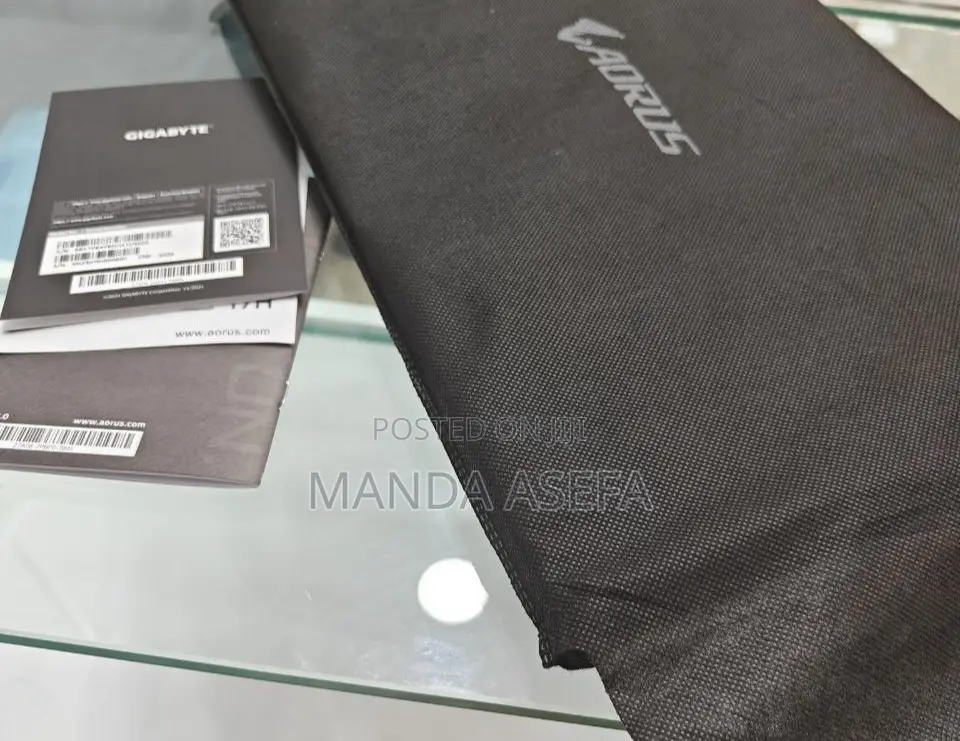 New Laptop 16GB Intel Core I7 SSD 1T