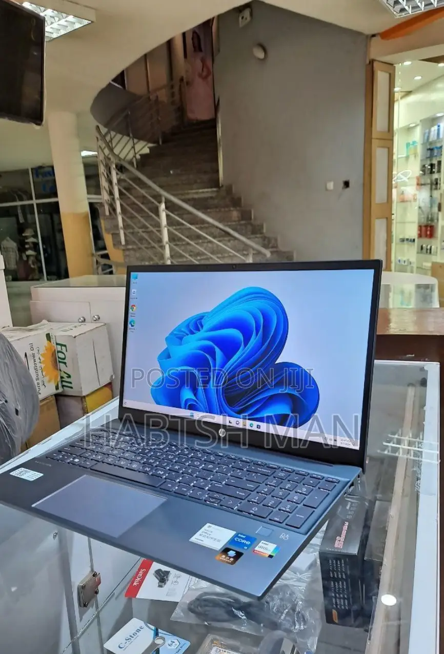 New Laptop HP Pavilion 15 16GB Intel Core I5 SSD 512GB