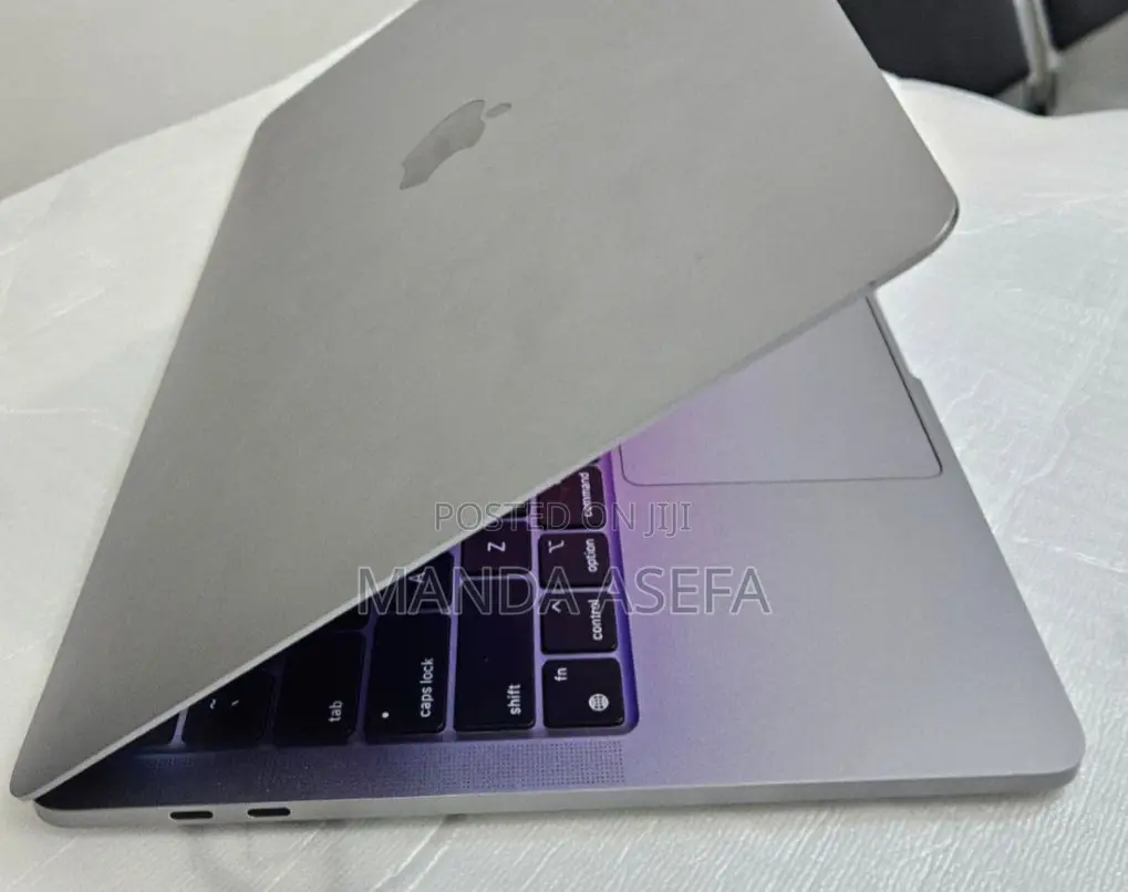 New Laptop Apple MacBook Pro M1 8GB Apple M1 SSD 512GB