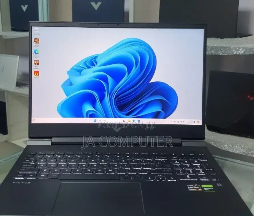 New Laptop HP Victus 15 16GB AMD Ryzen 5 SSD 512GB