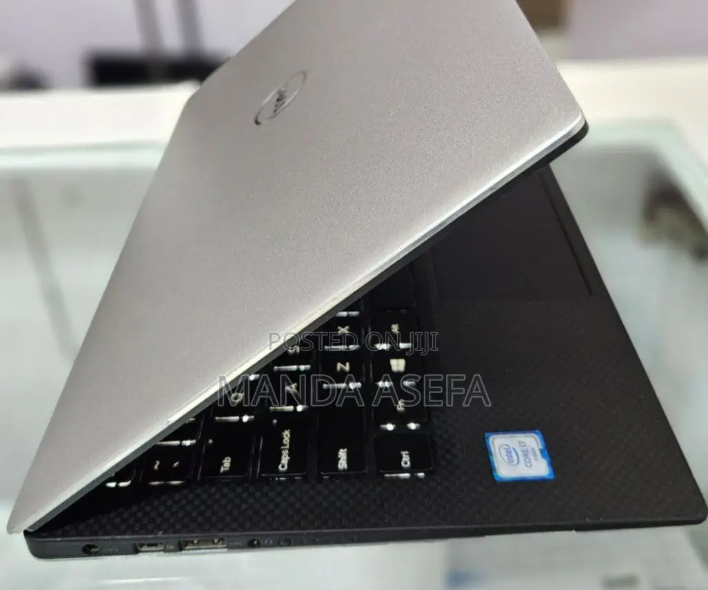 New Laptop Dell XPS 13 8GB Intel Core I7 SSD 512GB