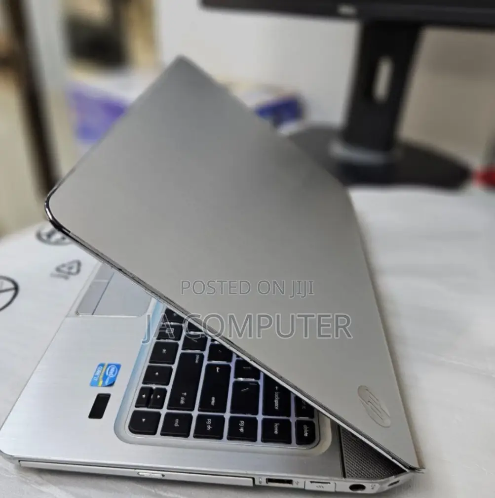 New Laptop HP Stream Notebook 8GB Intel Core I7 SSD 512GB