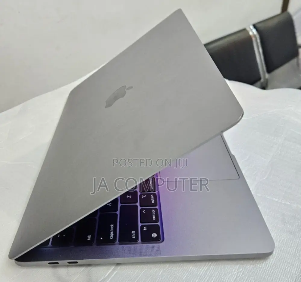 New Laptop Apple MacBook Pro 2021 M1 8GB Apple M1 SSD 512GB