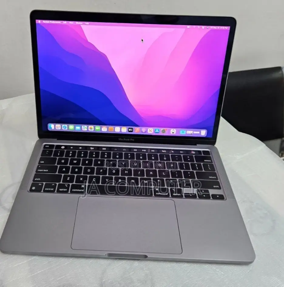 New Laptop Apple MacBook Pro 2021 M1 8GB Apple M1 SSD 512GB