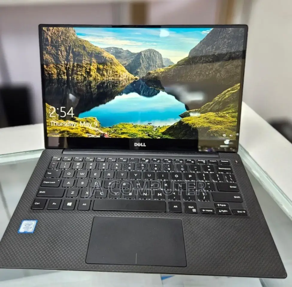 New Laptop Dell XPS 13 8GB Intel Core I7 SSD 512GB