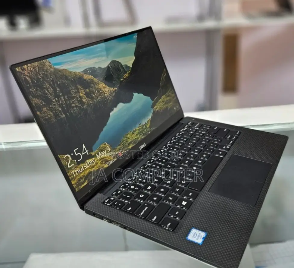 New Laptop Dell XPS 13 8GB Intel Core I7 SSD 512GB