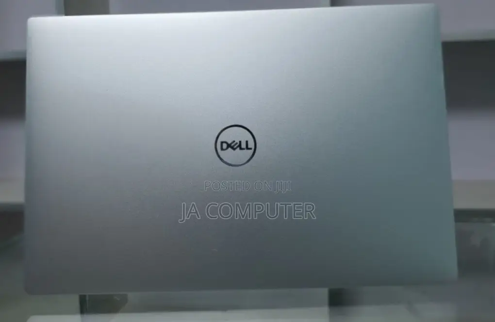 New Laptop Dell XPS 15 8GB Intel Core I5 SSD 256GB