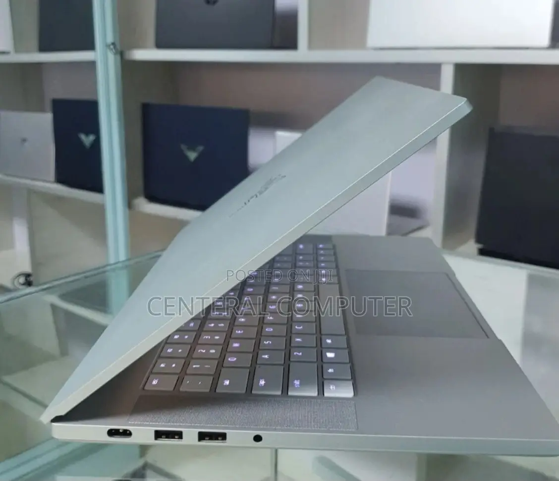 New Laptop Razer Blade Pro 16GB Intel Core I7 SSD 512GB