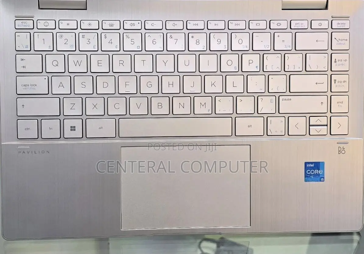 New Laptop HP Pavilion X360 13t 8GB Intel Core I5 SSD 512GB