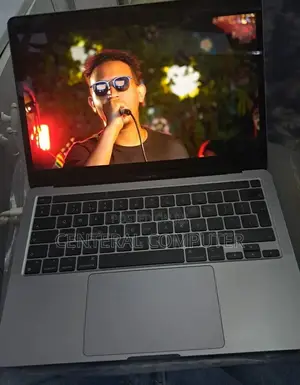 New Apple MacBook Pro 2020 M1 8GB Apple M1 Pro SSHD (Hybrid) 256GB