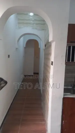 3bdrm Villa in የሚሸጥ ቪላ ይርር ጃክሮስ, Bole for sale