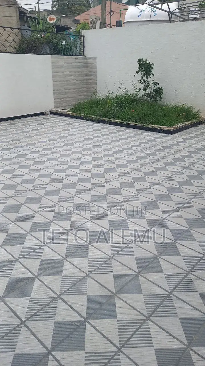 3bdrm Villa in የሚሸጥ ቪላ ይርር ጃክሮስ, Bole for sale