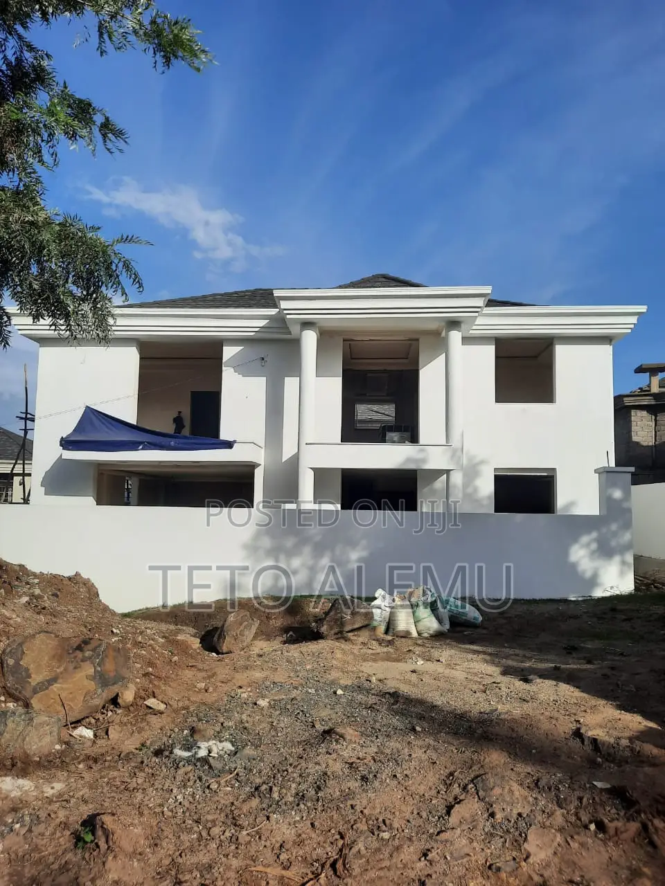 የሚሸጦ ፌኒሽግ የቀርው ቤት ፌጋ ጎሮ አካባቢ