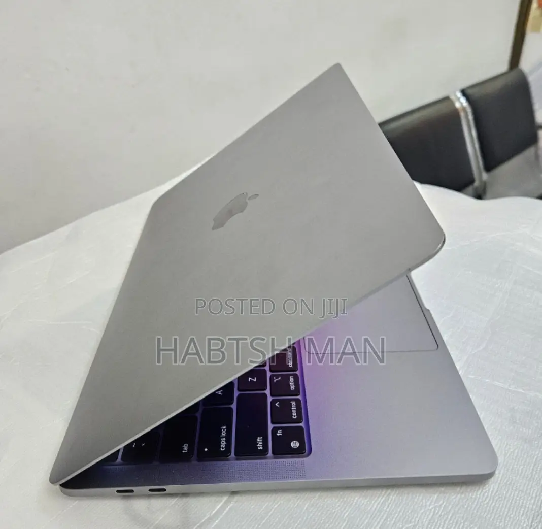 New Laptop Apple MacBook Pro 2020 M1 8GB Apple M1 Pro SSD 512GB