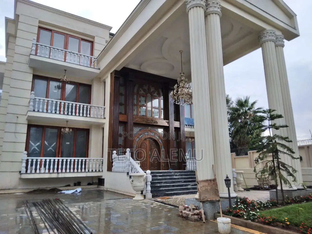 Furnished 12bdrm House in የሚሸጥ ቅንጡ ቤት ቦሌ ሆምስ, Bole for sale