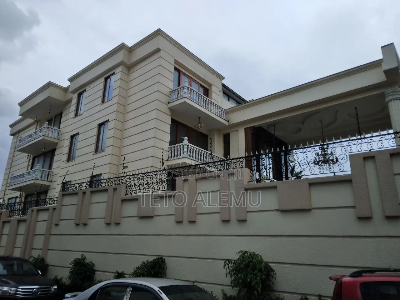 Furnished 12bdrm House in የሚሸጥ ቅንጡ ቤት ቦሌ ሆምስ, Bole for sale
