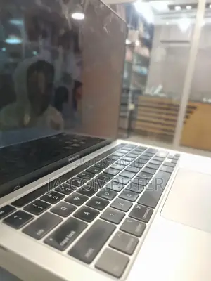 New Laptop Apple MacBook Air 2020 M1 8GB Intel Core I5 SSD 256GB