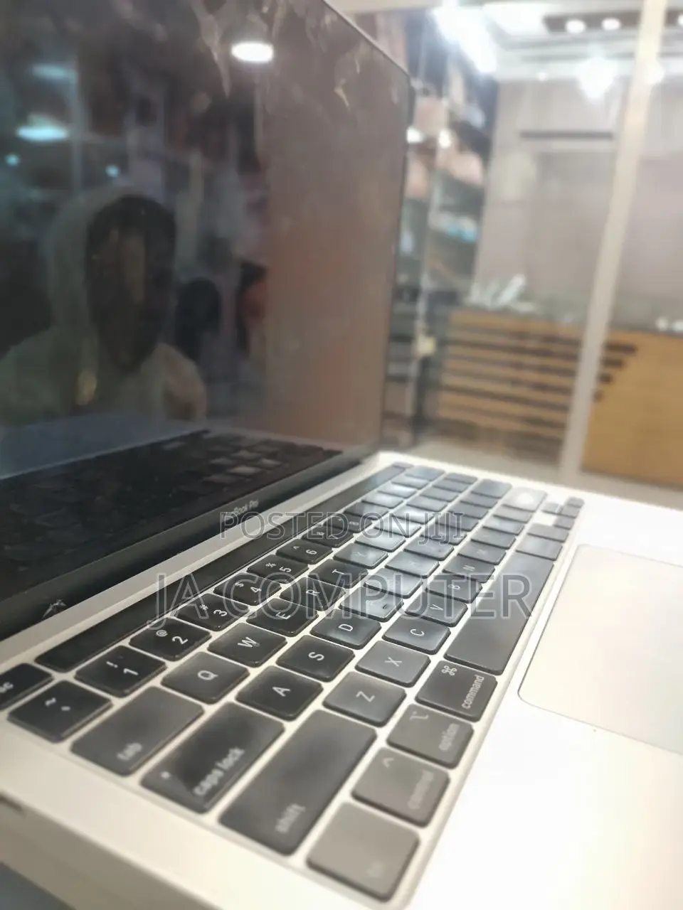 New Laptop Apple MacBook Air 2020 M1 8GB Intel Core I5 SSD 256GB