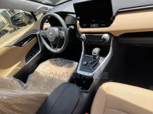 New Toyota RAV4 2023 Green