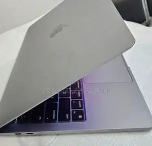 New Laptop Apple MacBook Pro 2019 32GB Intel Core i7 SSD 1T