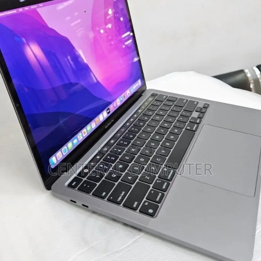 New Laptop Apple MacBook Pro 2019 32GB Intel Core i7 SSD 1T