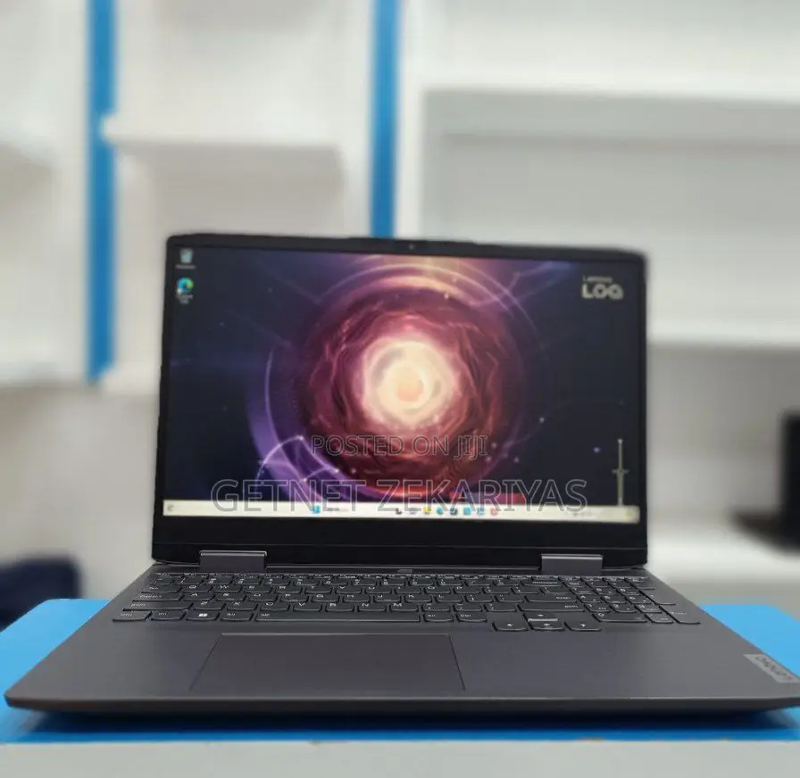 New Laptop Lenovo LOQ 15IRH8 8GB AMD Ryzen 7 SSD 512GB