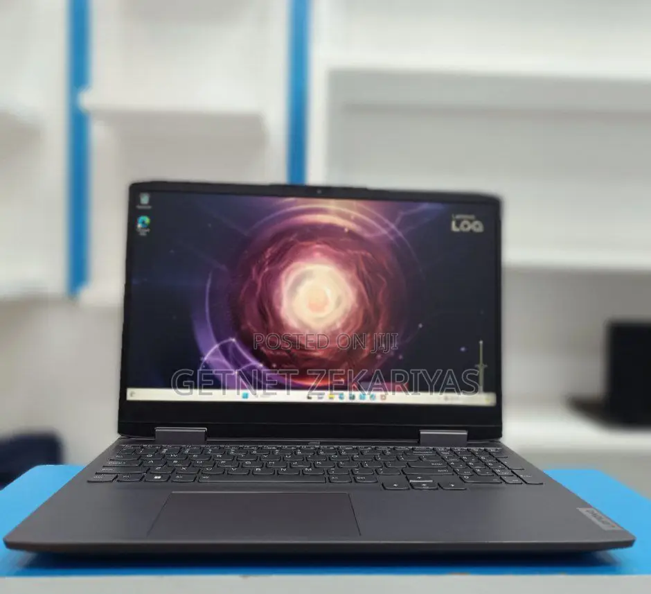 New Laptop Lenovo LOQ 15IRH8 8GB AMD Ryzen 7 SSD 512GB