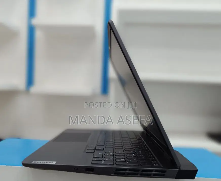 New Laptop Lenovo 8GB AMD Ryzen 7 SSD 512GB