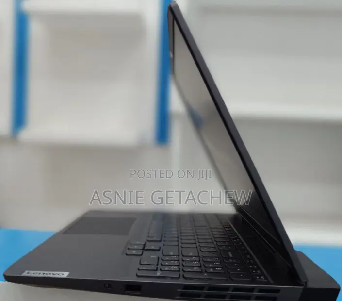 New Laptop Lenovo 8GB Intel Core I7 SSD 512GB