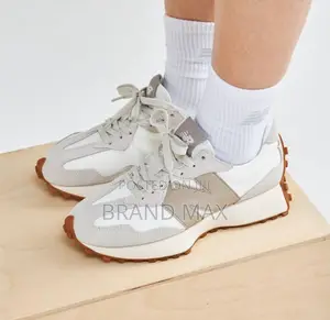 Photo - New Balance 327 Women's Master Quality