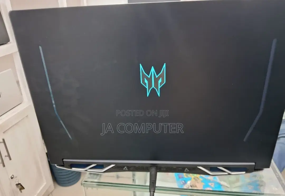 New Laptop Acer Predator Helios 300 16GB Intel Core I9 SSD 512GB