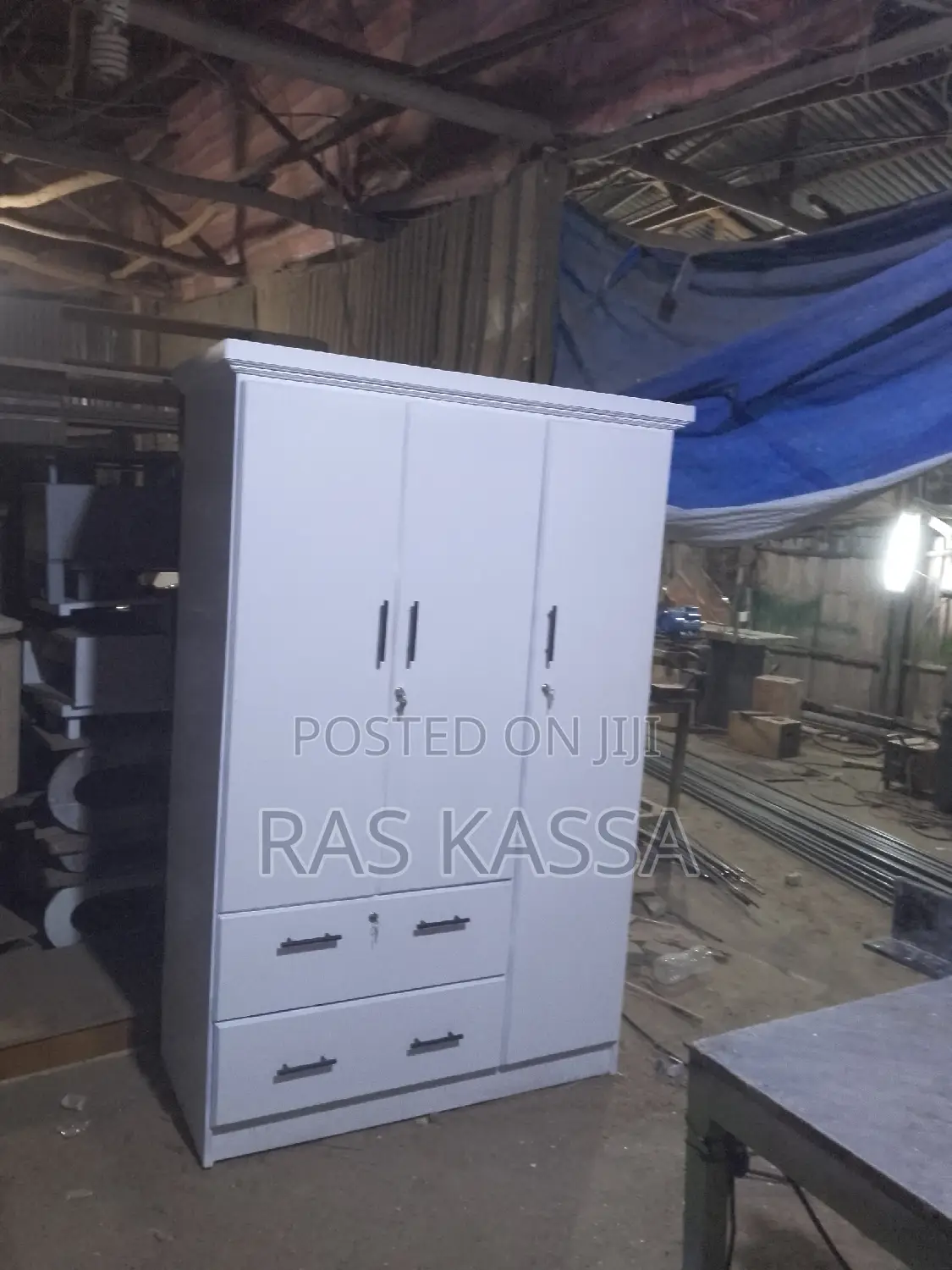 1,20 ቁም ሳጥን