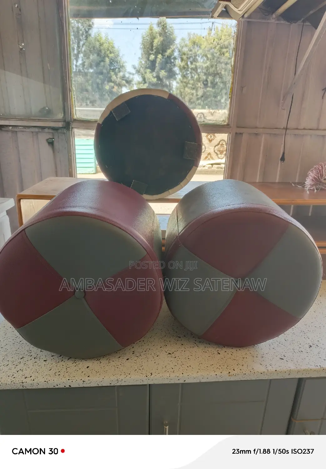 ኩርሲ ወንበሮች /ዱካ