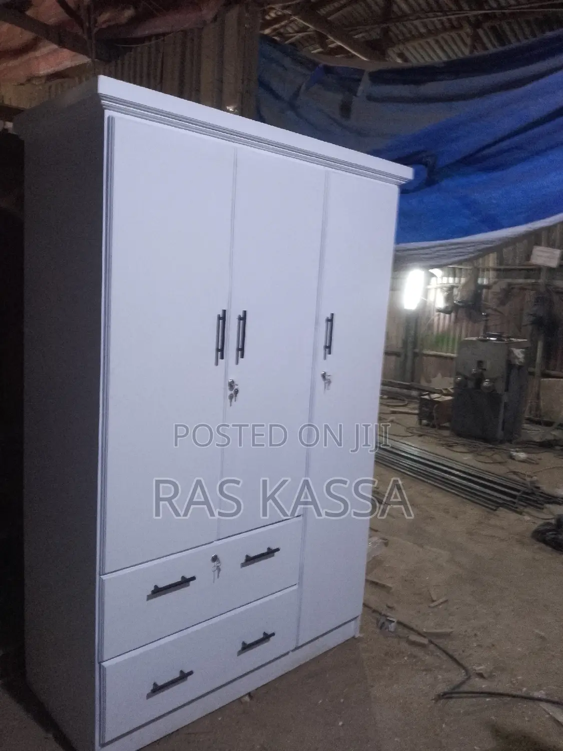 1,20 ቁም ሳጥን