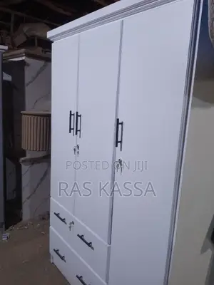 1,20 ቁም ሳጥን