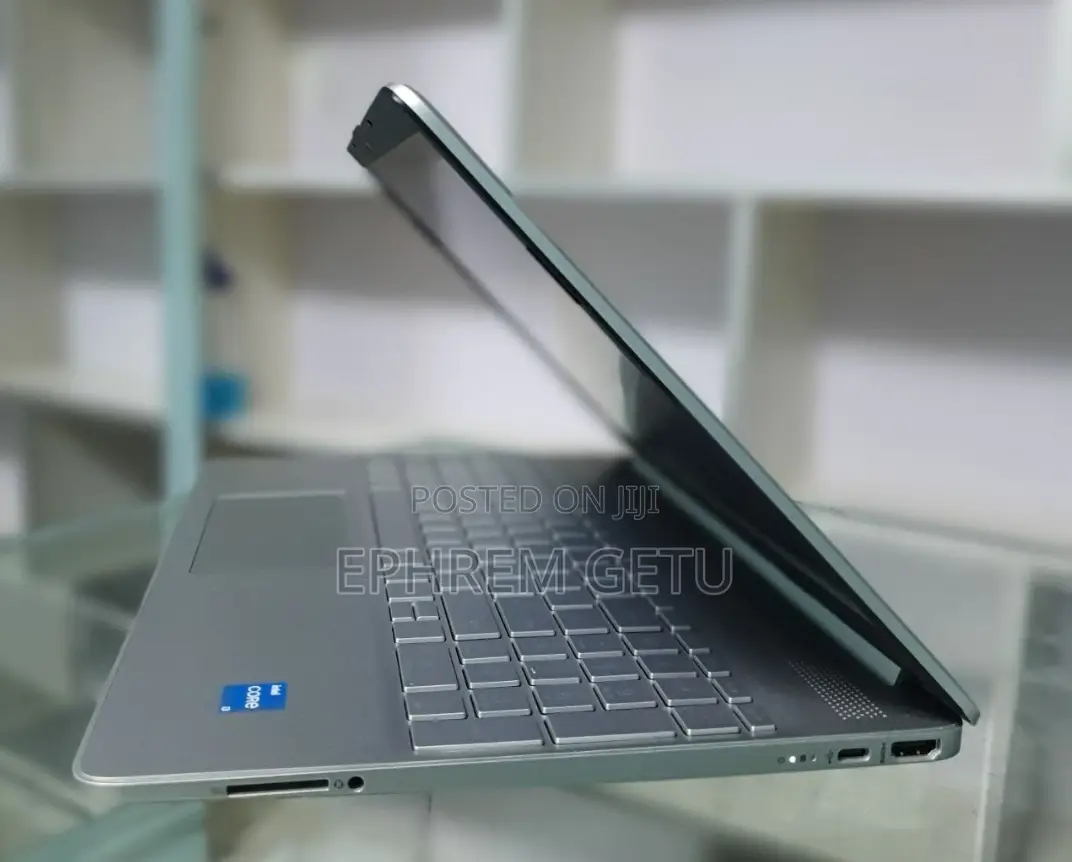 New Laptop HP Stream Notebook 8GB Intel Core I3 SSD 512GB