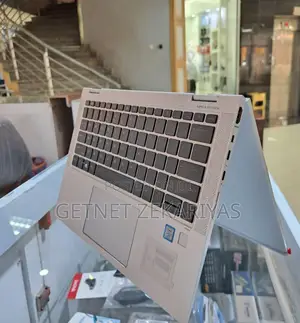 Photo - New Laptop HP Spectre 13 8GB Intel Core I5 SSD 512GB