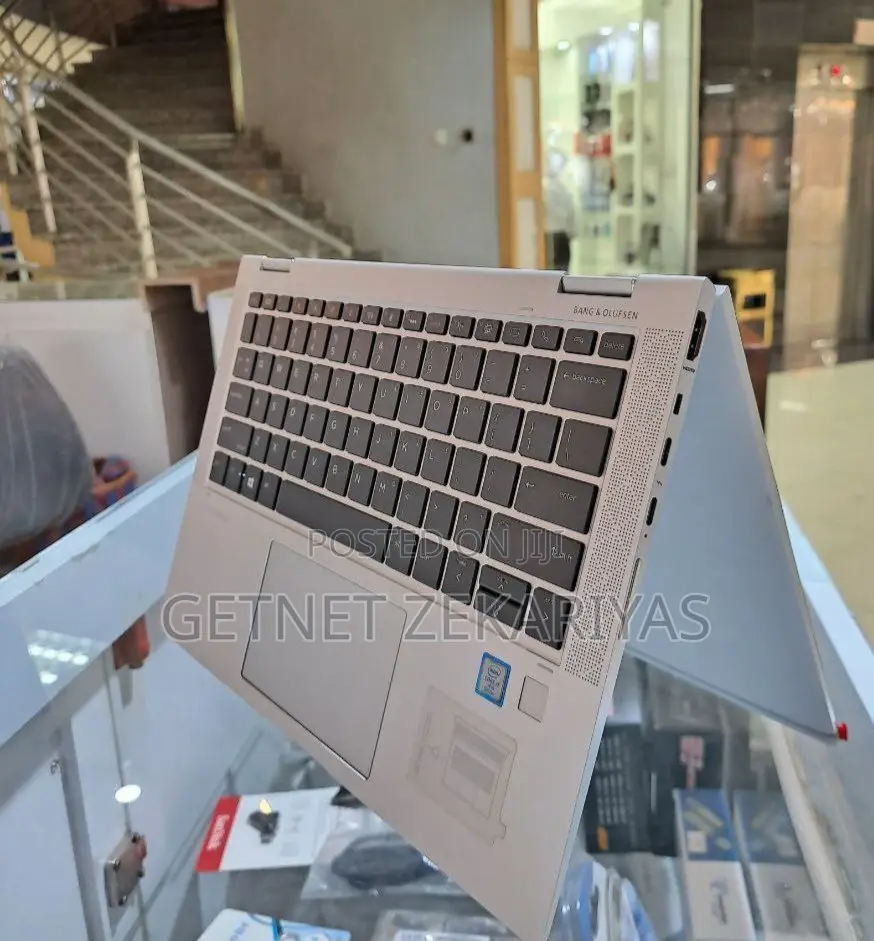 New Laptop HP Spectre 13 8GB Intel Core I5 SSD 512GB