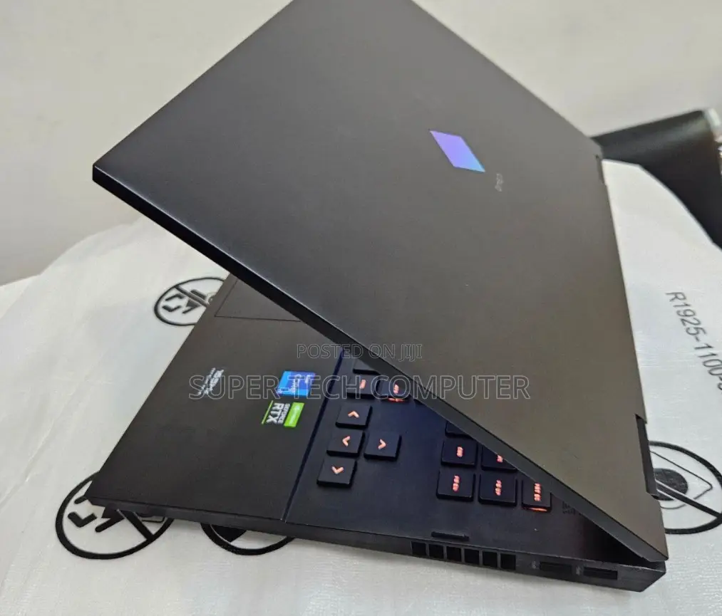 New Laptop HP Omen 17 32GB Intel Core I7 SSD 2T