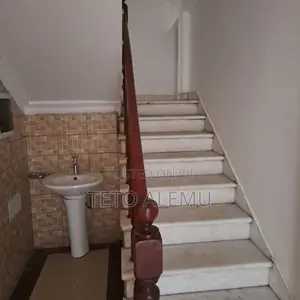 4bdrm House in የሚሸጥ ቤት አያት አካባቢ, Yeka for sale
