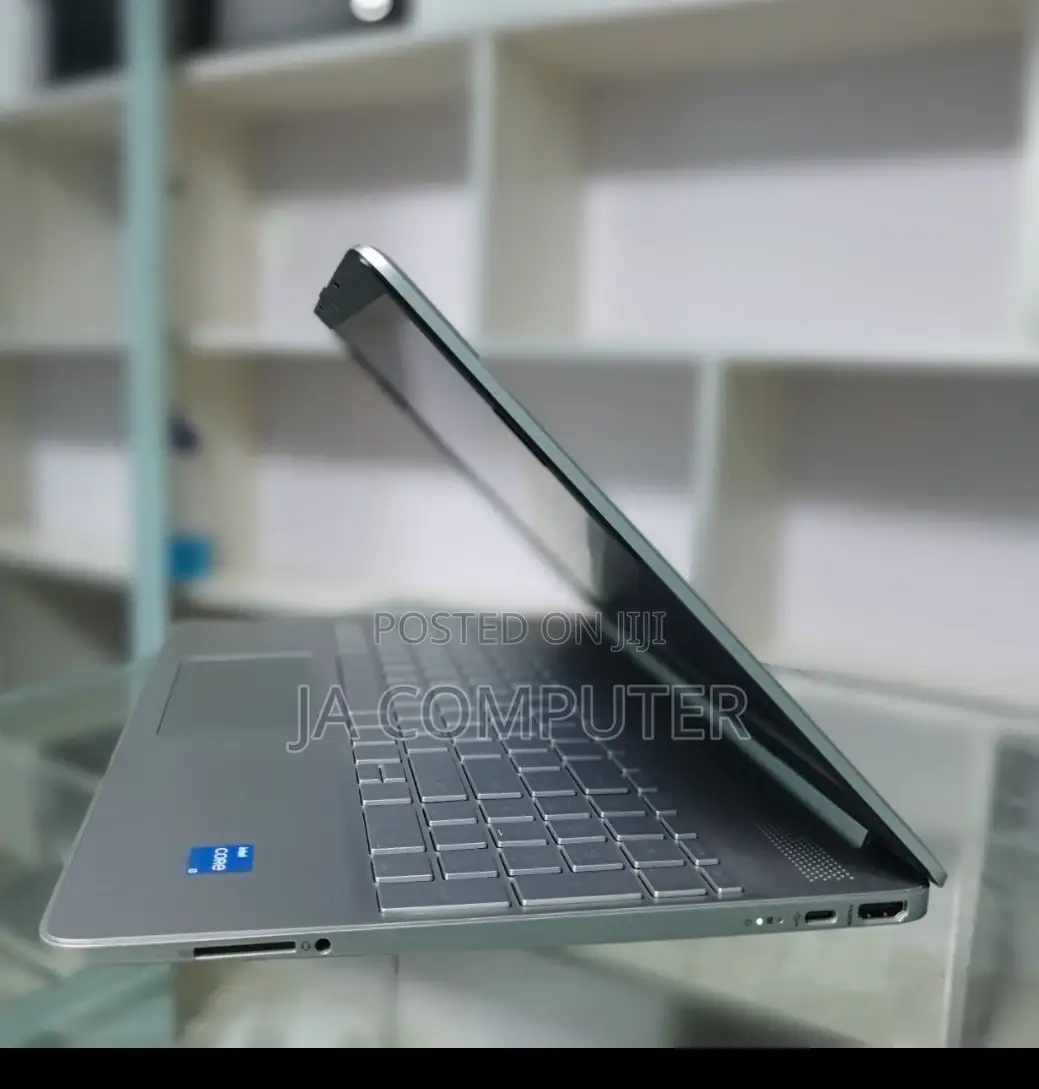 New Laptop HP Stream Notebook 8GB Intel Core I3 SSD 512GB