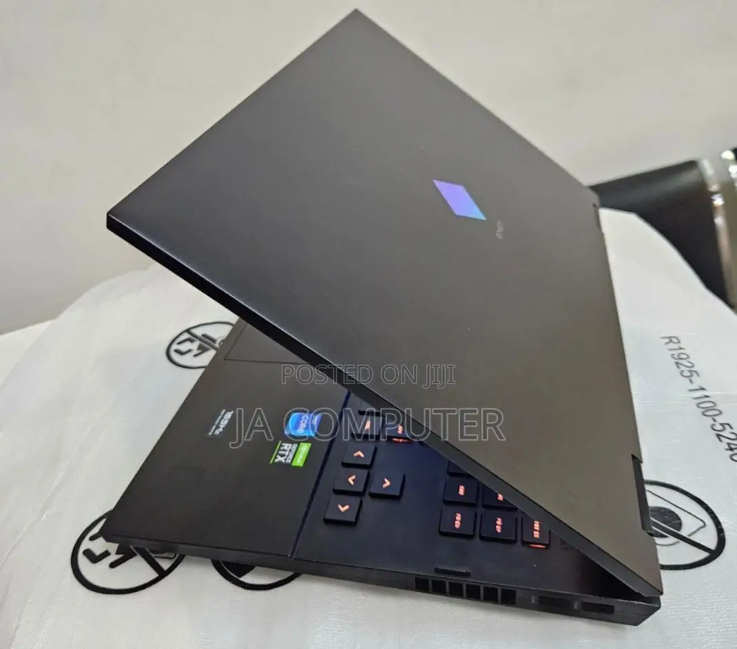 New Laptop HP Omen 17 32GB Intel Core I3 SSD 1T